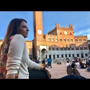 Meet your Posher, Kayla